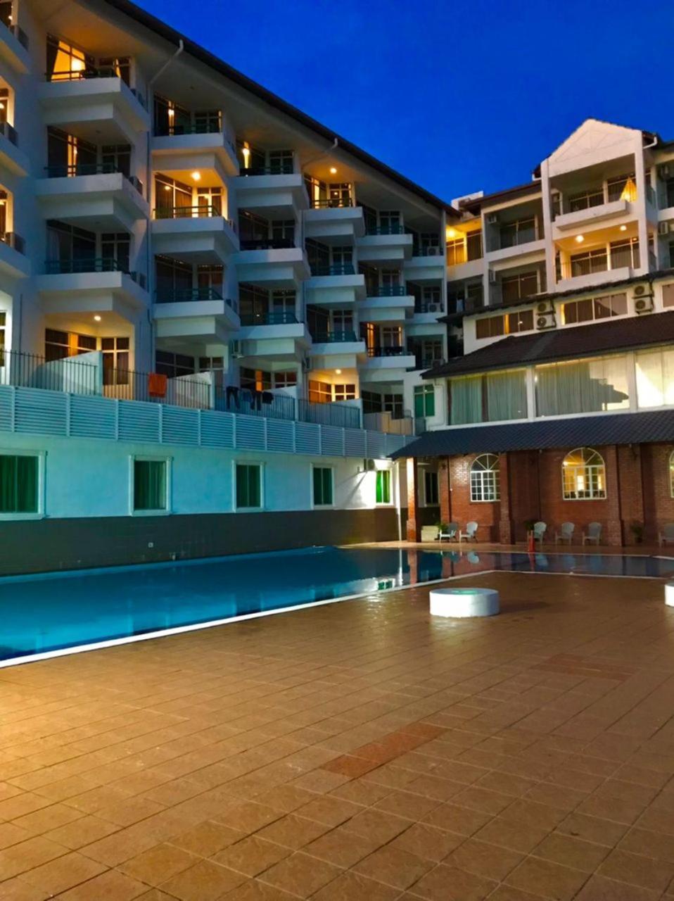 Akar Beach Resort Port Dickson Exterior photo