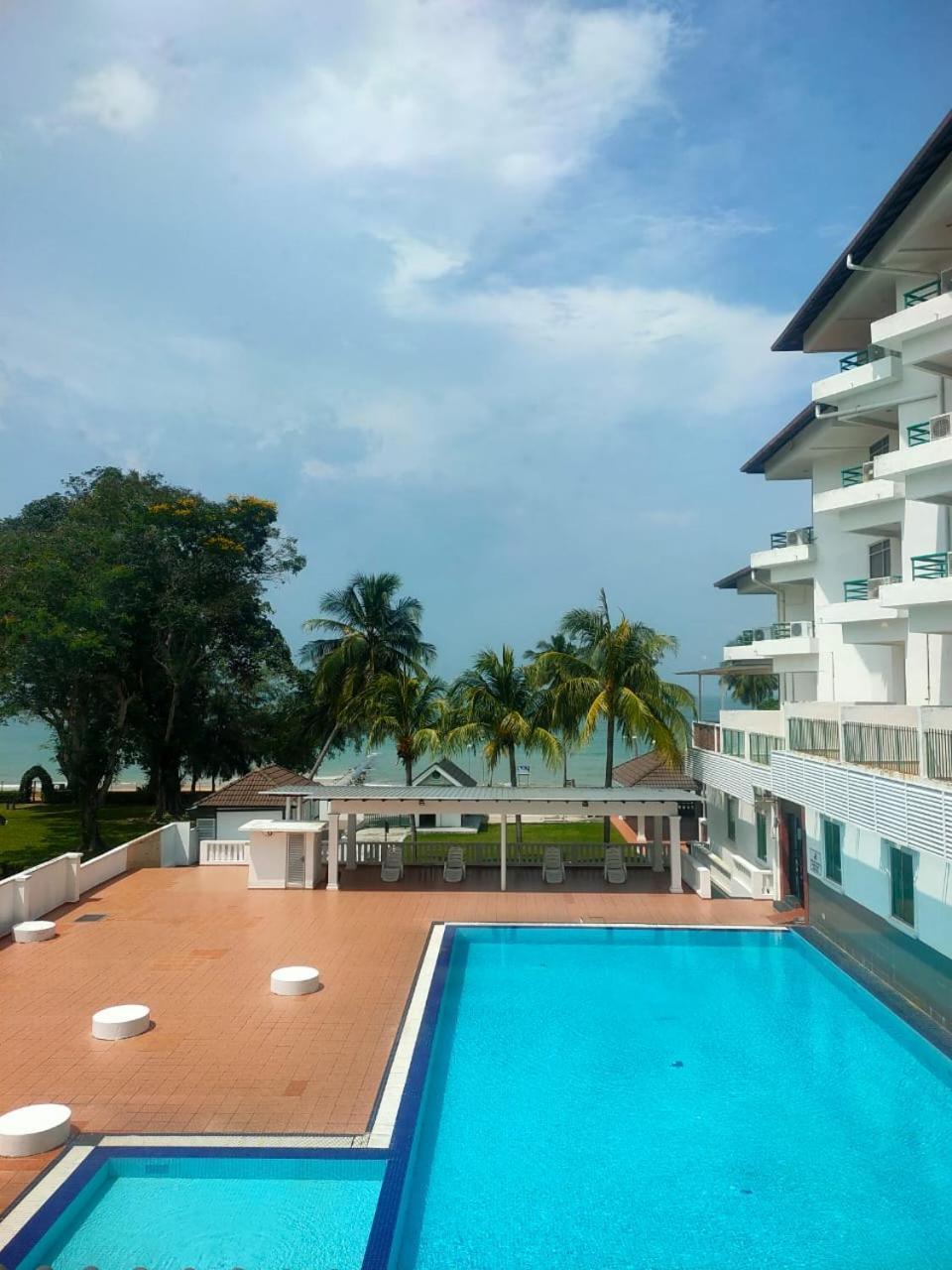 Akar Beach Resort Port Dickson Exterior photo